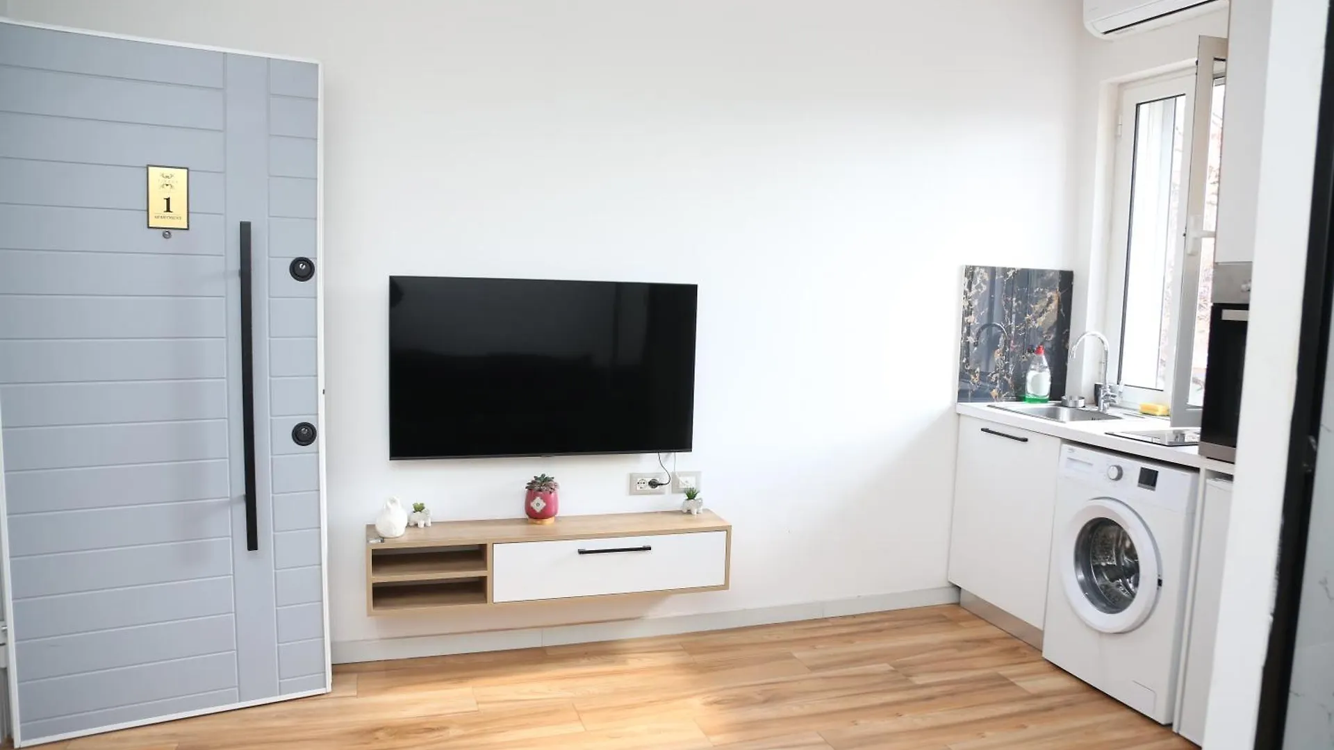 Comfort Stay Apartaments Tirana 0*,